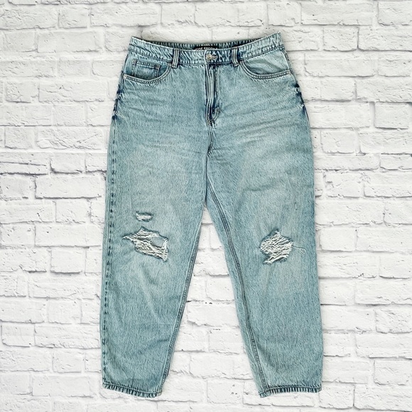 Joe Fresh Mom Fit Jeans size 32 High Waist Distressed - Picture 2 of 8